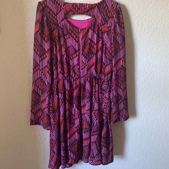 GB Girls - Picture 2 of 3